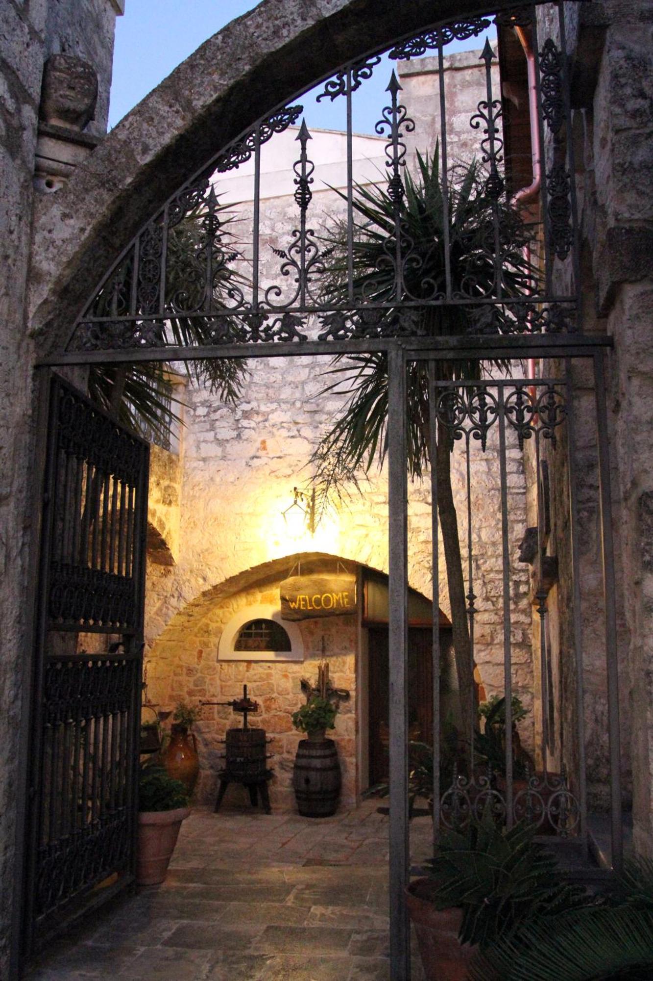 Masseria Tolla Ostuni Eksteriør billede